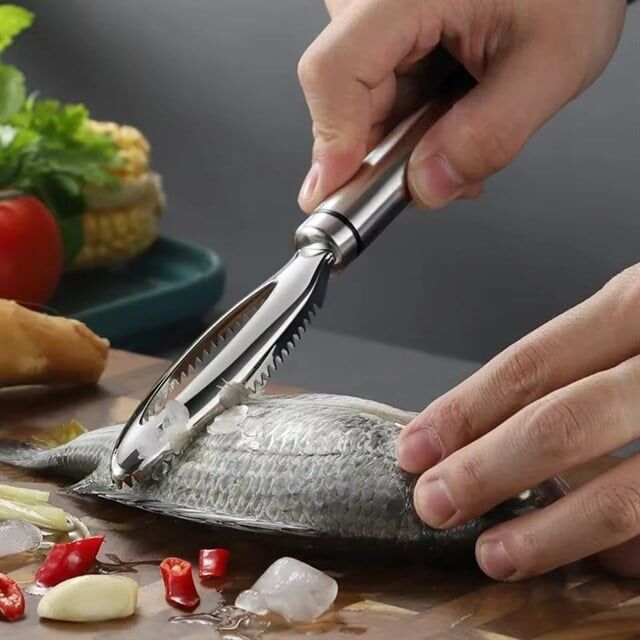Sunup SN-29726 Profesyonel Paslanmaz Çelik Balık Pulu Kazıyıcı ve Çok Amaçlı Sebze Oyacağı 230mm